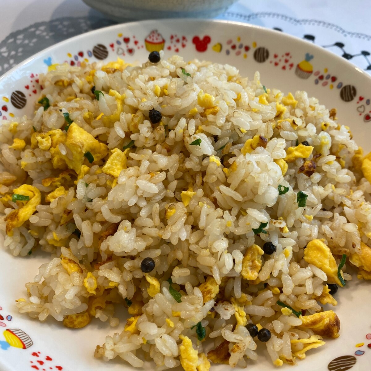 家族が大絶賛 塩漬け生胡椒チャーハン レシピ 作り方 By シゲる 楽天レシピ 家族が大絶賛 塩漬け生胡椒チャーハン レシピ 作り方 By シゲる 楽天レシピ